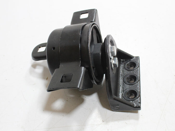Подушка двигуна правав Aveo 96535431 SHIKOO