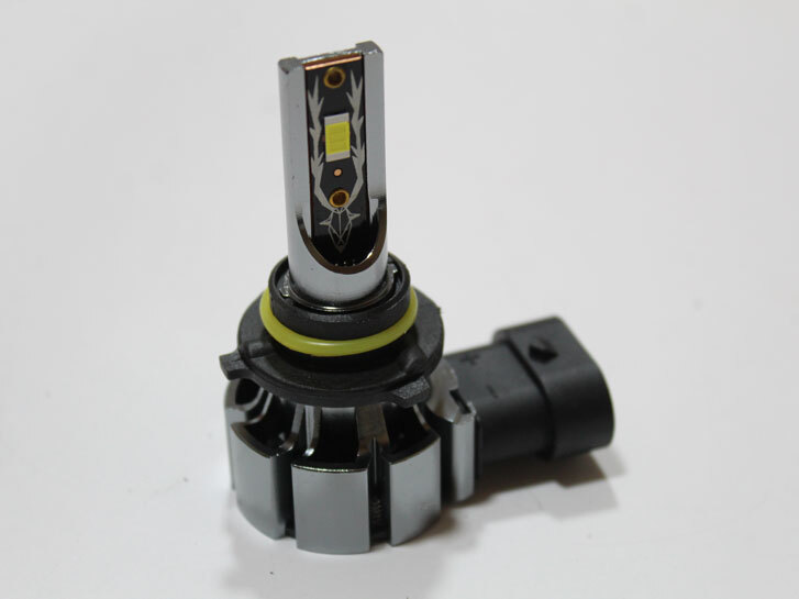 Лампа LED НВ4 (9006), діод 3570/ 12V, 30W, 6500K/тип охлодження -радіатор+вентилятор "T5"