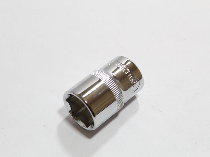 Головка 1/2" 6-гранна 18 мм "Intertool"