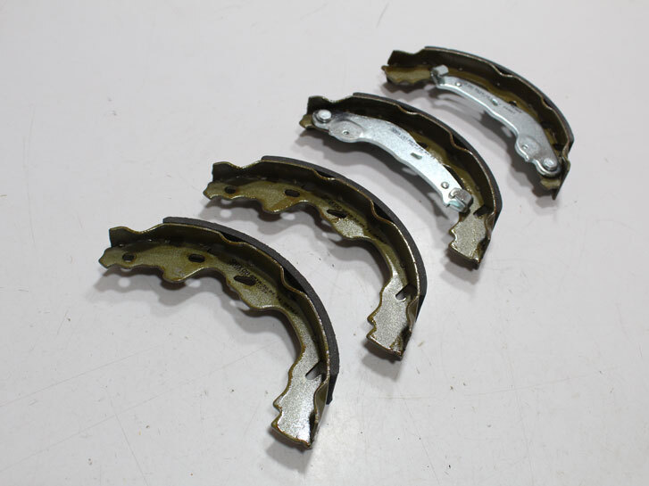 Колодки задні гальмівні Toyota Yaris Peugeot 107 Suzuki Swift Citroen C1 044950D010 SHIKOO