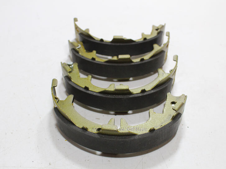 Колодка ручного гальма Chery Tiggo/T11 06- T11-3502170