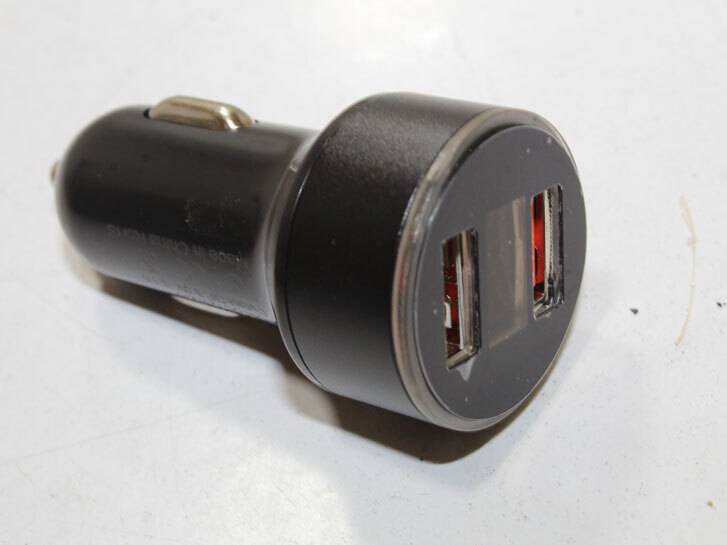 Вольтметр цифровий в прикурювач 12-24 V (3 знаки) 0.28 два порти USB