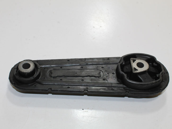 Подушка двигуна задня Renault Megane II 1.5 DCI/ Logan 1.4/1.6/1.5dCi 04- 8200014933 SHIKOO