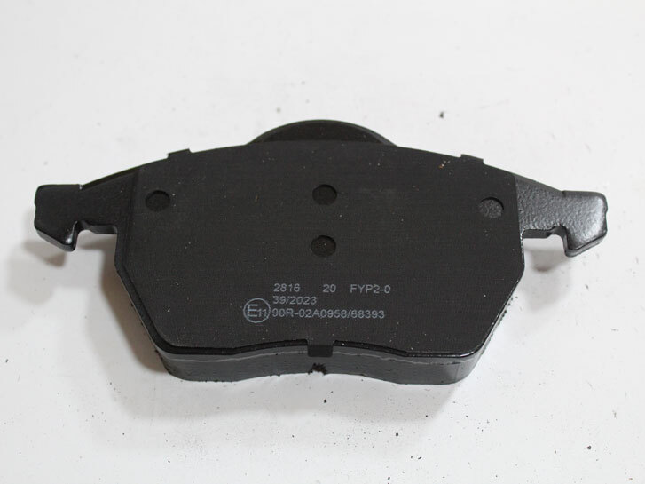 Колодки передні гальмівні VW PASSAT B5.5 VARIANT (3B6) 1.9 2000.09-2005.08, AUDI 100 C4 ЛІФТБЕК (4A2) 2.3 1990.12-1994.07 BP2816 BREMSI