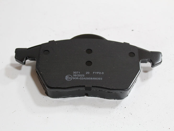 Колодки передні гальмівні VW PASSAT B5.5 VARIANT (3B6) 1.9 2000.09-2005.08, SKODA SUPERB I (3U4) 1.8 2001.12-2008.03 BP3071 BREMSI