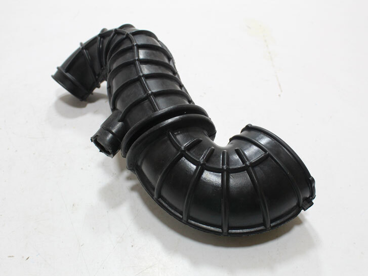 Патрубок повітрянного фільтра FORD CONNECT 2002-2013 (1.8 TDCI 110PS)7T169R504AD SHIKOO