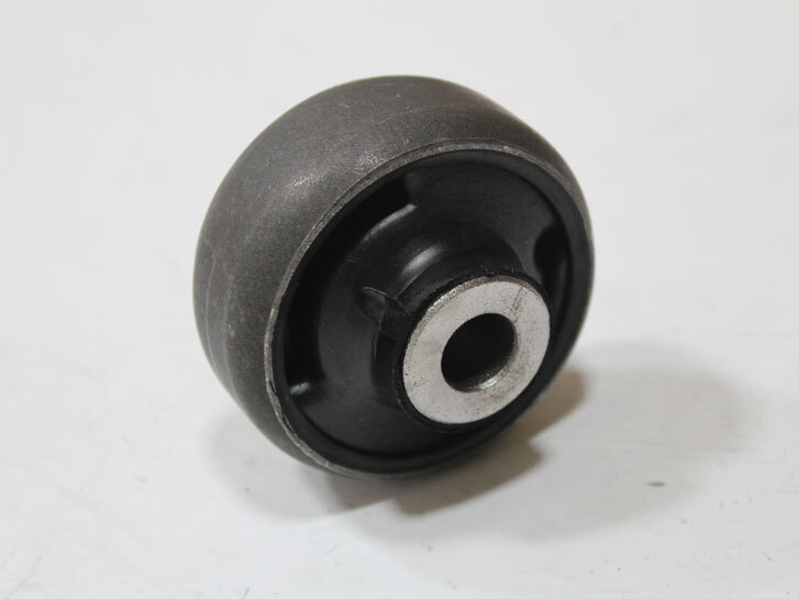 Сайлентблок важеля (переднього/ззаду) VW Caddy/Skoda Superb II 04- 14MM5C0407183SHIKOO