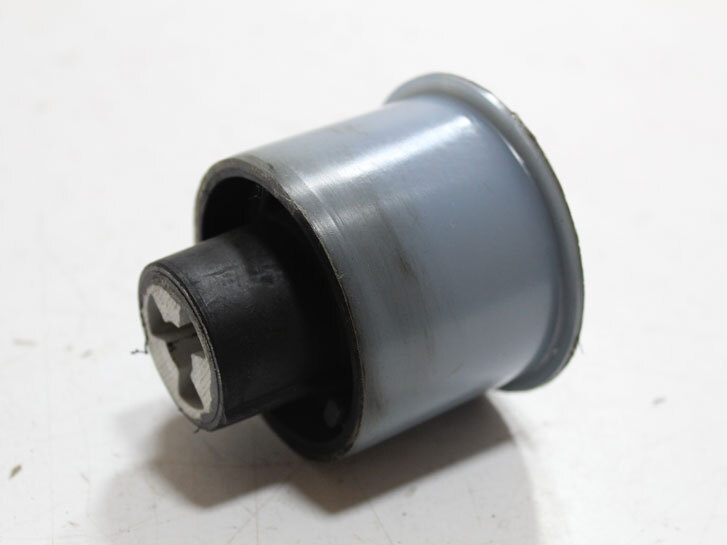 Сайлентблок балки (задньої) VW Golf IV/Bora/Skoda Octavia 96-10 6R0501541A SHIKOO